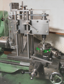 Milling head, lathe mounted