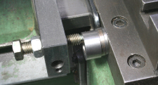 Lathe Saddle Stop, Using