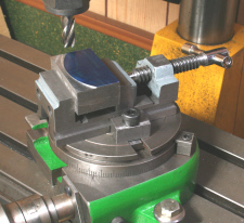 Toolmakers vice, very small 