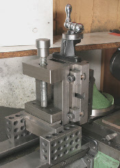 Milling on the lathe, vertical slide, Toolmakers style vice